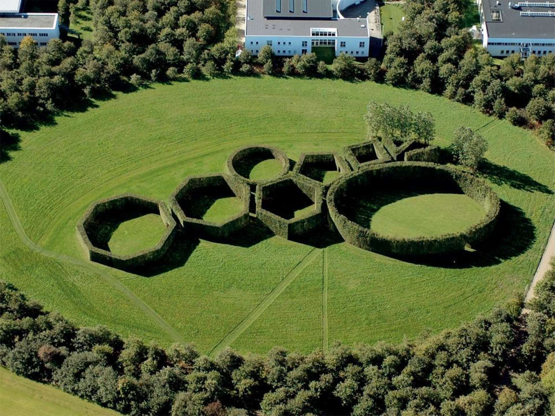 Særrundvisning i Geometriske Haver i | The Danish Club